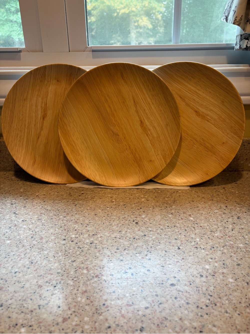 Set of 3 Tommy Bahama Wood Grain Melamine 11” Dinner Plates, Like New